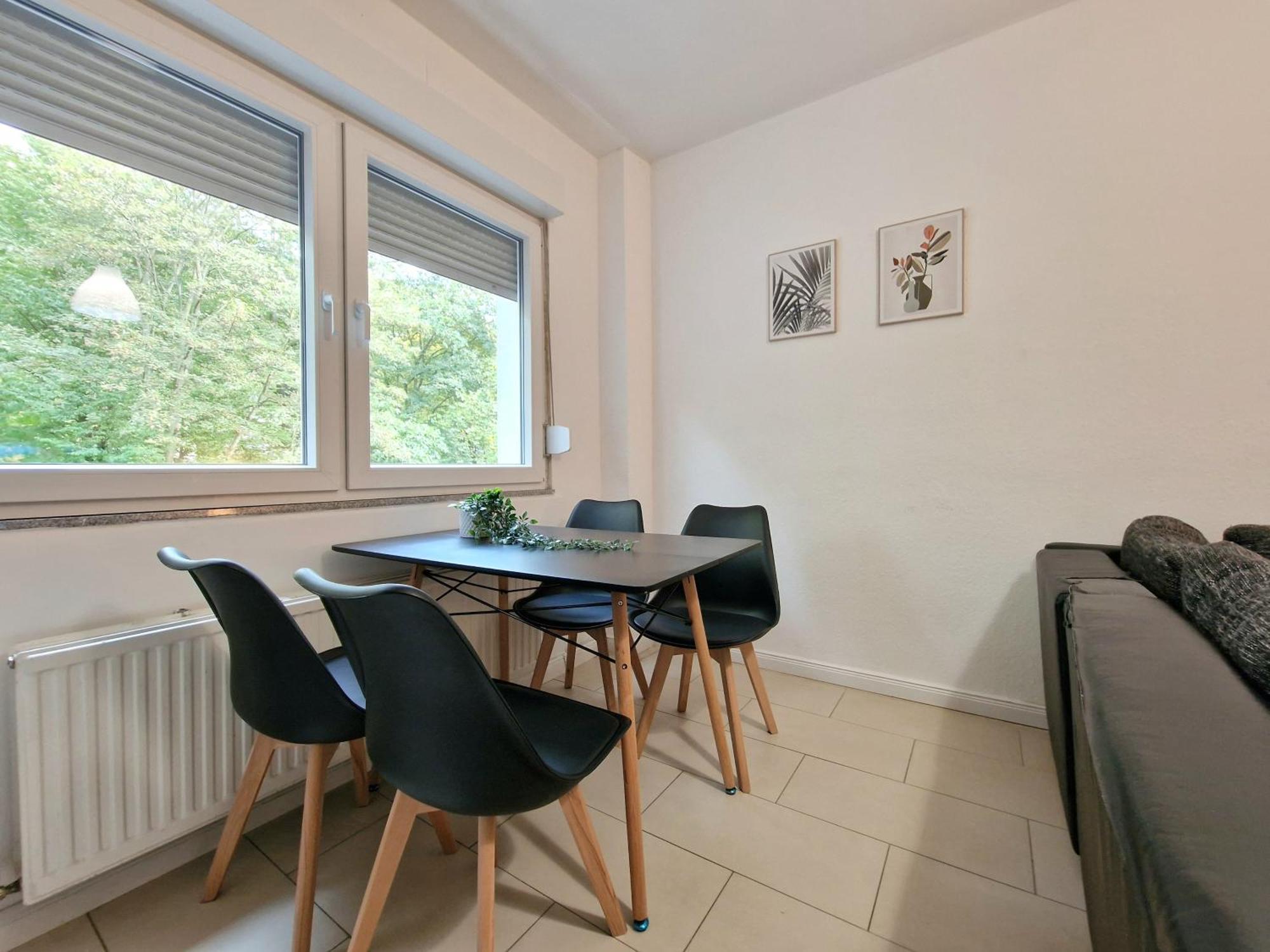 Hauptbahnhof Universitaetsklinikum Messe Evonik Essen Phòng bức ảnh